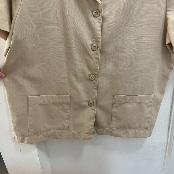 Tan short sleeve button down with pockets - Picture 3 of 6